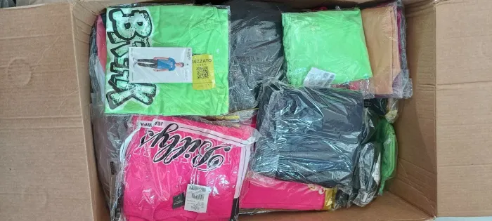 Estoque de loja roupas 