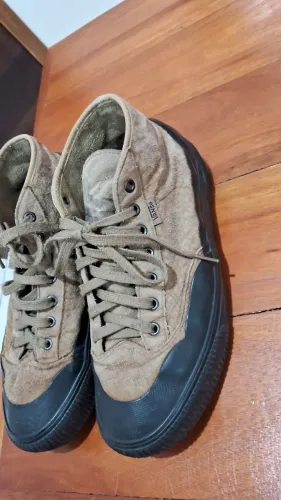 Tênis cano médio vans n40 41 impecável