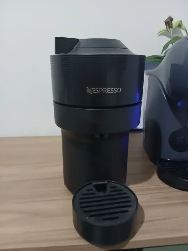 Cafeteira Nespresso Vertuo POP Preta - Semi nova