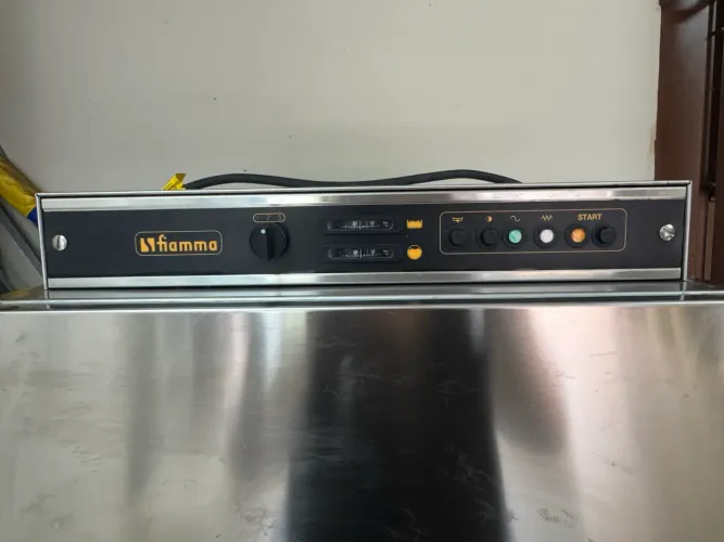 Máquina de lavar louça industrial Fiamma F-1040