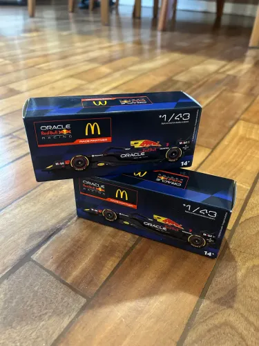 Miniatura Carro Fórmula 1 F1 Redbull 1/43 Mc Donalds
