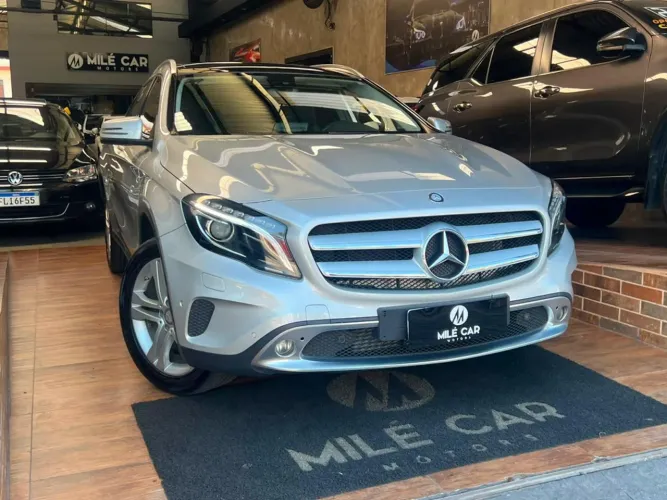 Mercedes-Benz GLA-200 GLA 200 Night 1.6. TB 16V Flex Aut. 2017