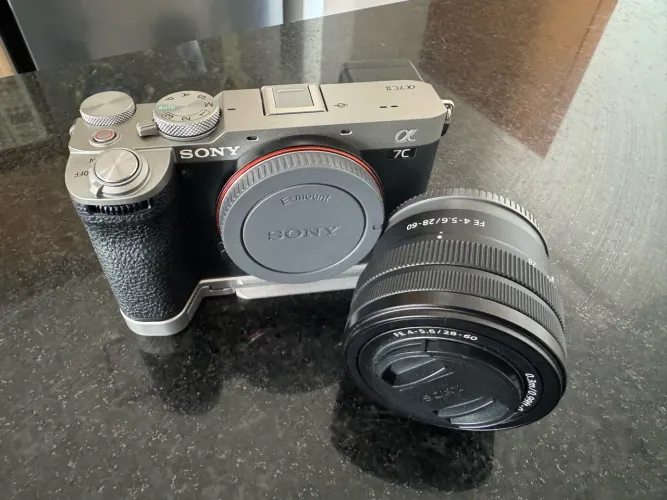 Câmera Sony a7C2