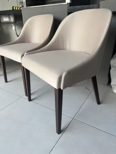 Cadeira estofada