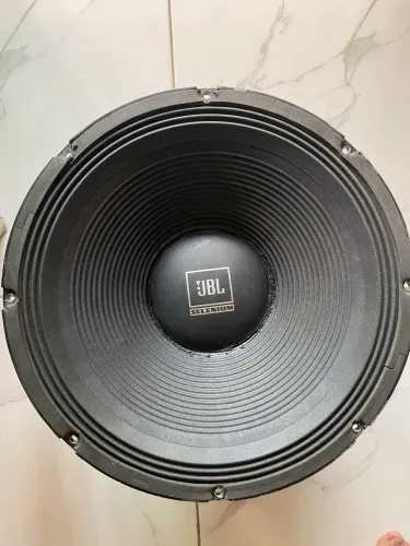 Alto falante JBL 18 polegada original