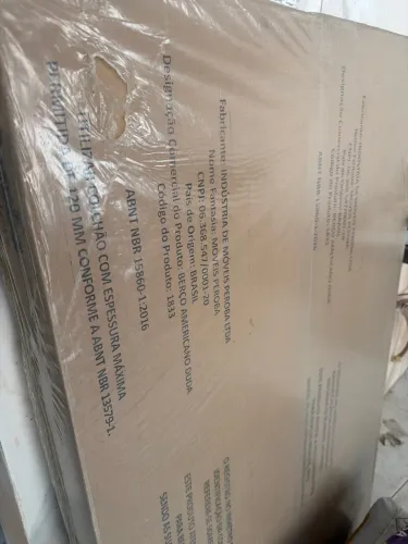 Berço com colchão 