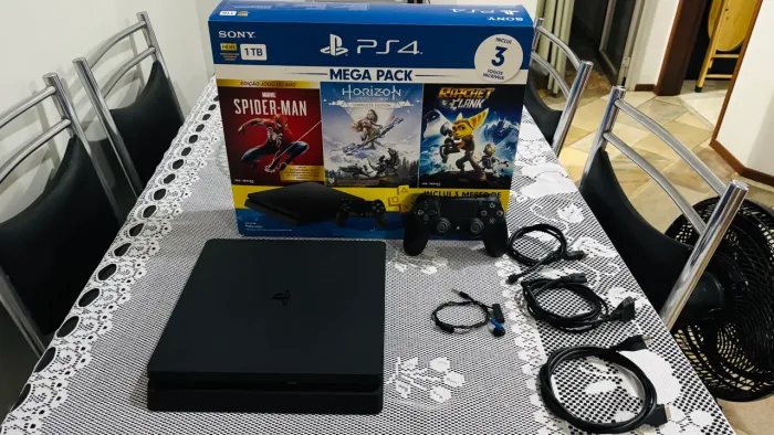 PS 4 Slim