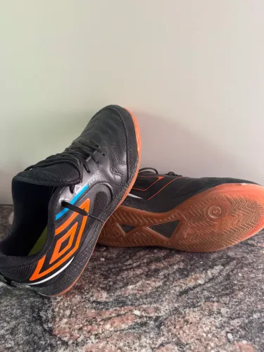 Chuteira futsal pro 5 bump