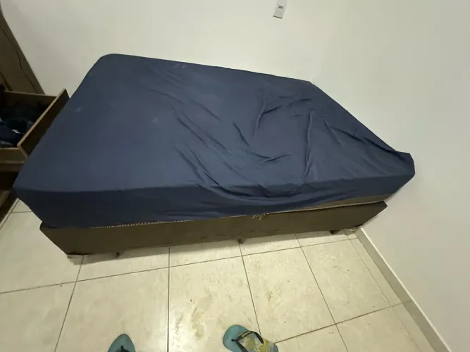 Cama nova com colchão e cômoda