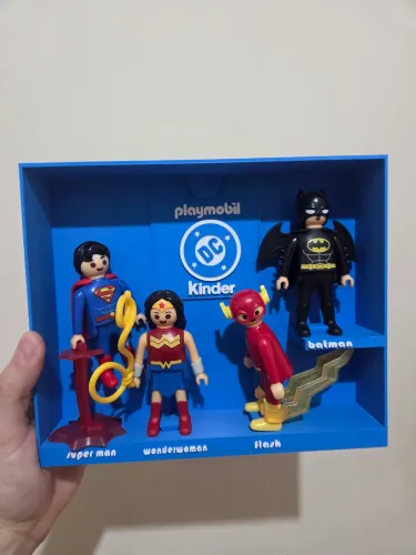 Expositor DC Playmobil Maxi importado, expõe mulher maravilha, Batmam, flash e superman