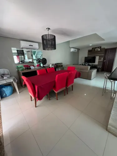 Casa Duplex no Forest Hill | 242m² | 4 Suítes | 4 Vagas | Solar