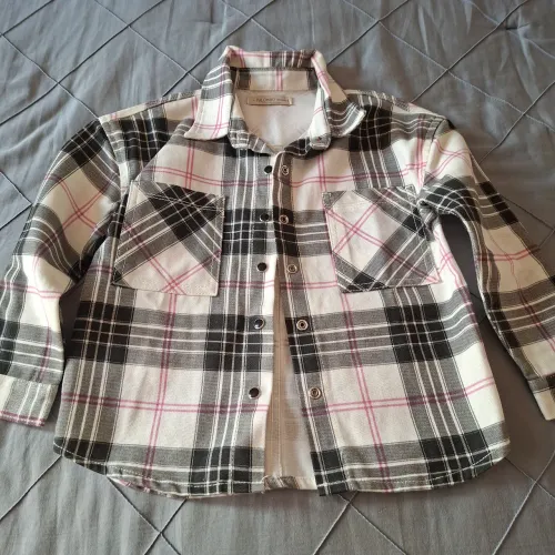 Camisa Xadrez Infantil <br>Tamanho 4<br>R$ 20,00<br>Retirada em Águas Claras