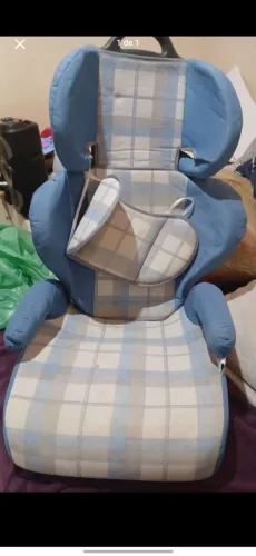 Vendo cadeirinha de carro pra beber