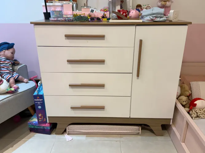 Cômoda Infantil 1 Porta 4 Gavetas MDF