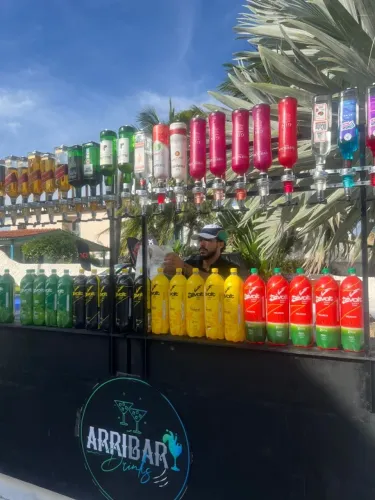 3 Carroças de drinks  