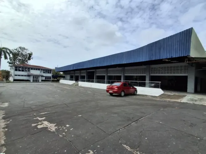 Venda ou Locação Galpão Logistico 2.700m² e Terreno 5.600m² c/ Docas e Guarita no Japim