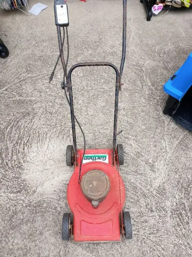Máquina de cortar grama