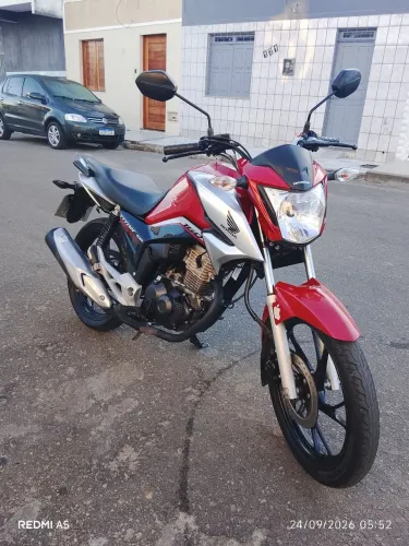 Moto bem conservada