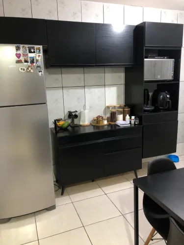 Armário de cozinha preto 