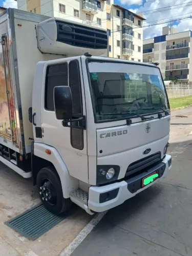 Ford Cargo 1119 ano: 2017/2018 R$ 300 mil