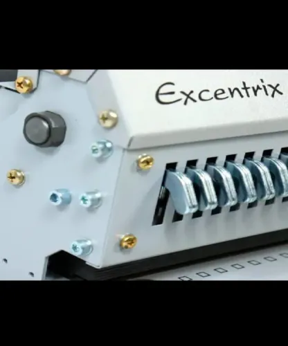 Encadernadora Manual Excentrix 2x1 Wire-O (Semi-Nova)