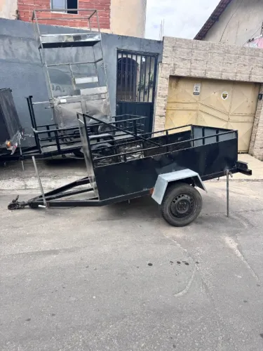 Vendo reboque chama no zap *