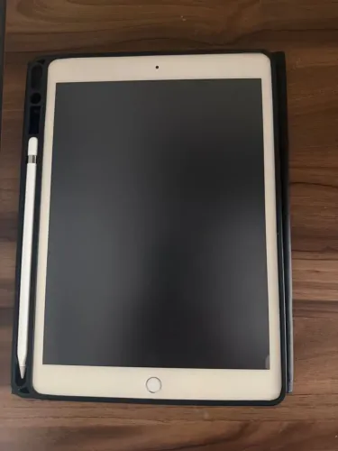 iPad oitava geração com Apple Pencil