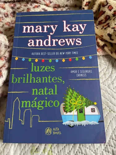 Livro ?luzes brilhantes, natal mágico? - Mary Kay Andrews 