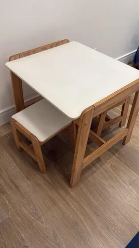 Mesa infantil para atividades