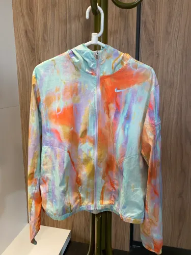 jaqueta nike running multicolorida xs (pp)