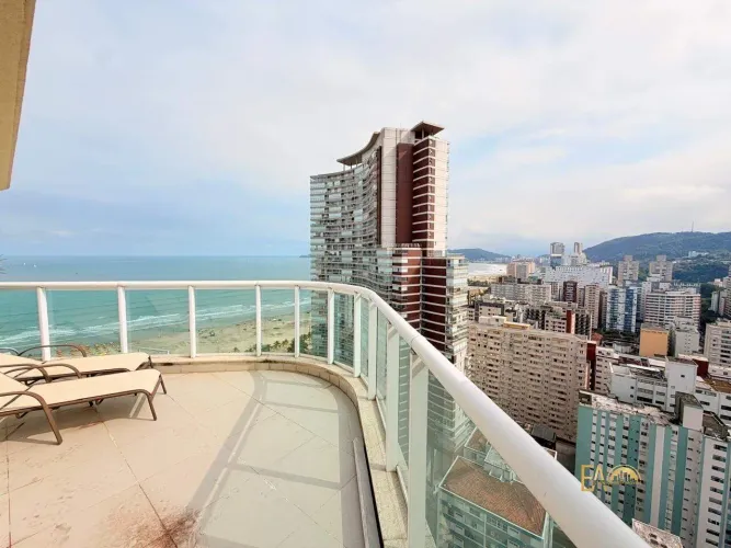 Cobertura Duplex Porteira Fechada com Vista Mar na Pompéia  Santos