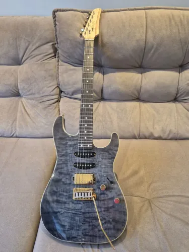 Guitarra Seizi Katana Hashira Usada - Em bom estado