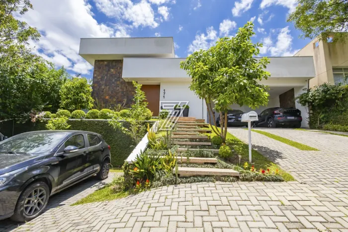 Casa térrea em condomínio para venda de 360 m² com 4 dormitórios em Santa Felicidade
