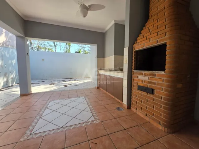 Casa para venda com 270 m² e 3 quartos em Jardim Colonial, Bauru - SP