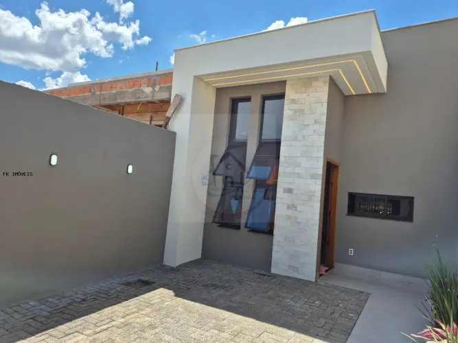 Casa para Venda em Londrina, Ao lado Condominios Taua Abussafi, 3 dormitórios, 1 suíte, 2 
