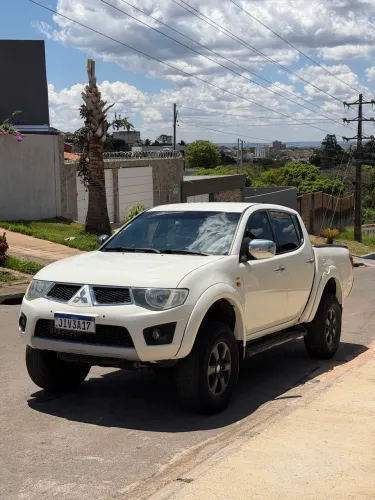 Mitsubishi L200 Triton HPE 3.2 CD TB Int.diesel AUT 2011