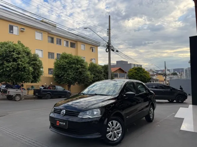 Volkswagen Voyage 1.0 Flex 12V 4P 2014