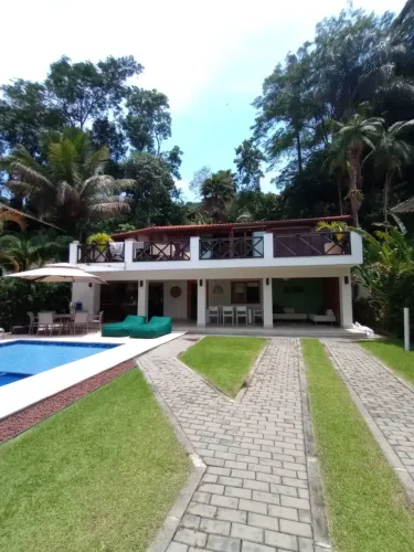 LINDA CASA DE VERANEIO, MODERNA, MUITO CONFORTÁVEL E ELEGANTE