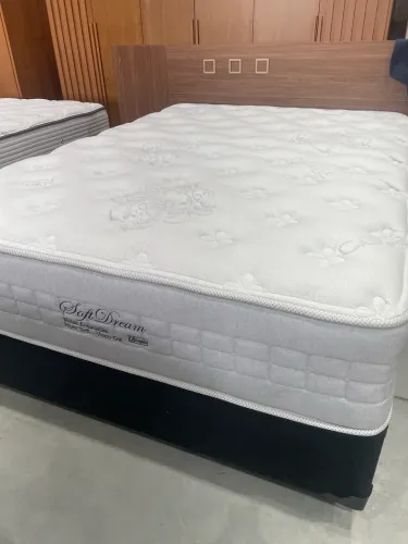 Colchão Casal Molas Ensacadas Visco Gel NOVO