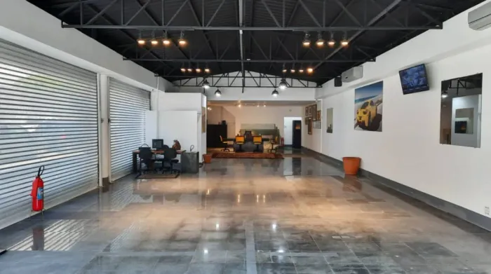 Loja na Avenida Giovanni Gronchi, 2746 250 m²