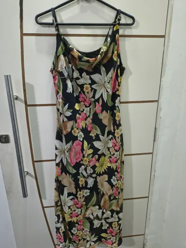 Vestido midi veste M/G