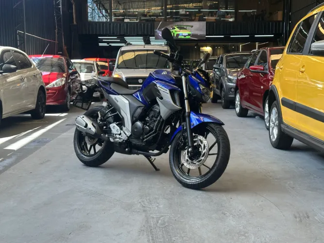 FZ25 2019