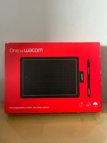 Mesa Digitalizadora One by Wacom CTL-472 (Pequena) - Praticamente Nova