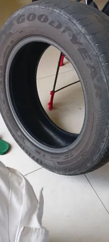 Vendo pneus 195/65/15  em bom estado. 