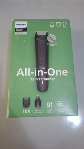 Cortador de Cabelo e pelos Philips Multigroom 12 em 1 (MG3921/15) - Novo