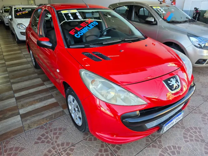 Peugeot 207 XR 1.4 Flex 8V 5P 2011