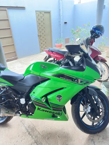 KAWASAKI NINJA 250R 2012 ESPECIAL EDITION