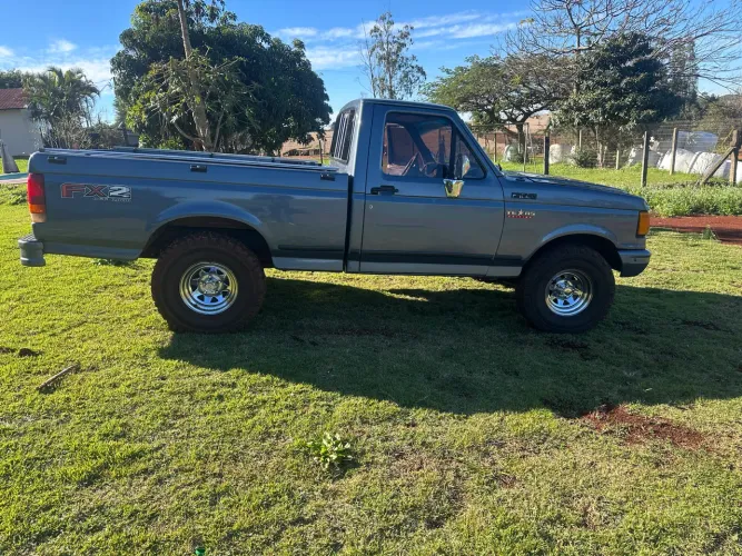 Ford F-1000 Super Diesel / Super Diesel Turbo 1993