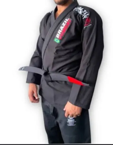 Kimono Brazil Combat usado poucas vezes