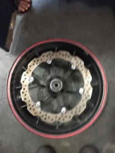 Roda dianteira da cb 500 2015